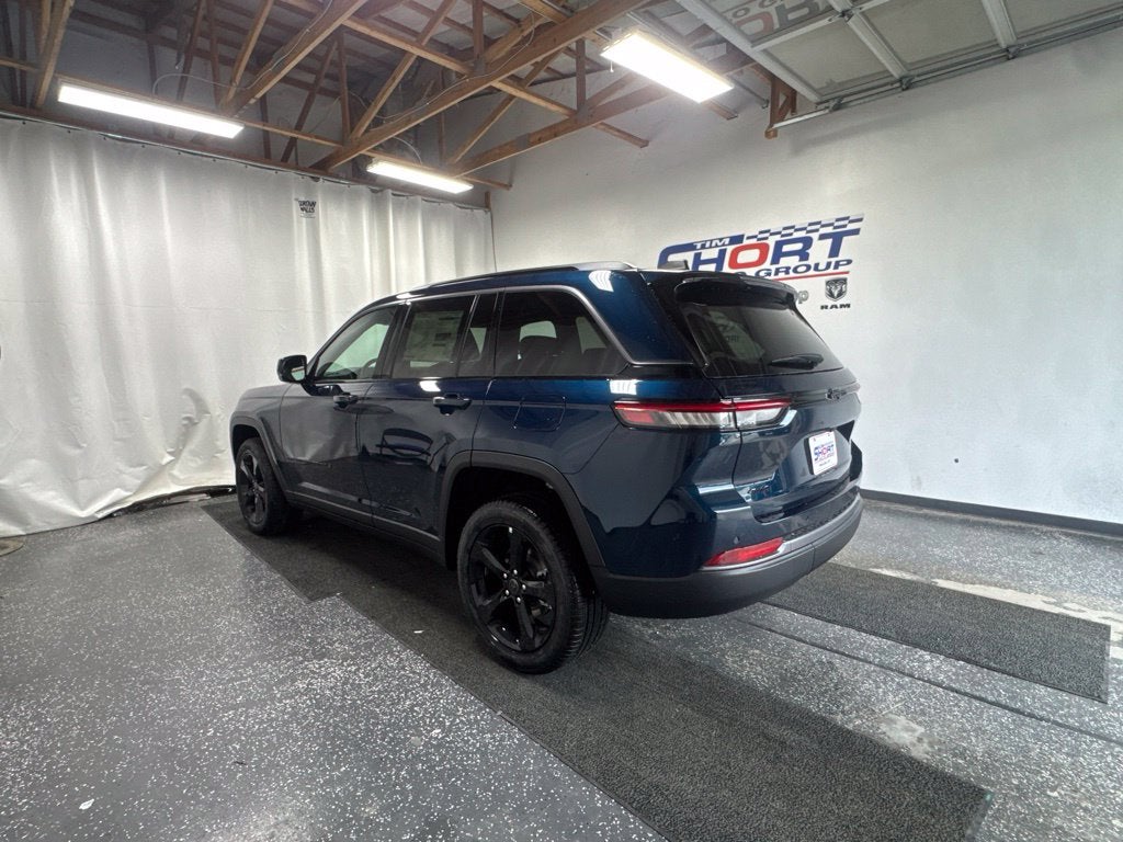 2027 Jeep Grand Cherokee GRAND CHEROKEE LIMITED 4X4