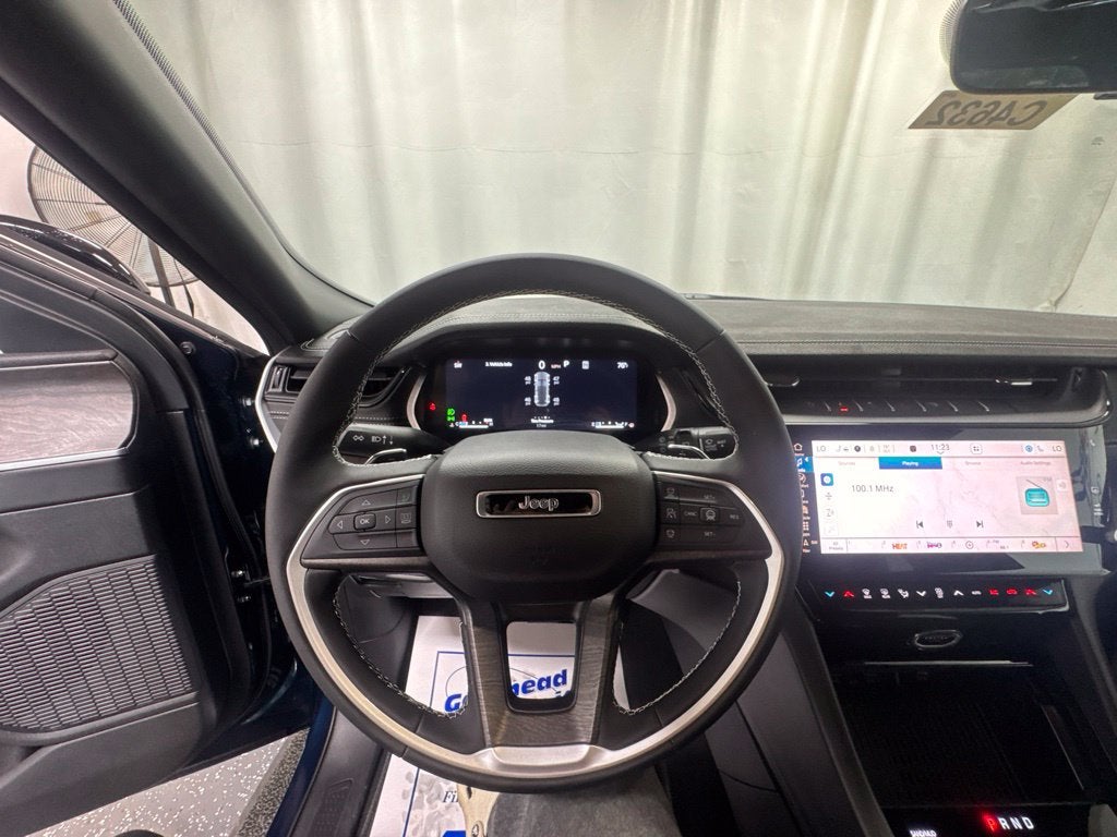 2027 Jeep Grand Cherokee GRAND CHEROKEE LIMITED 4X4