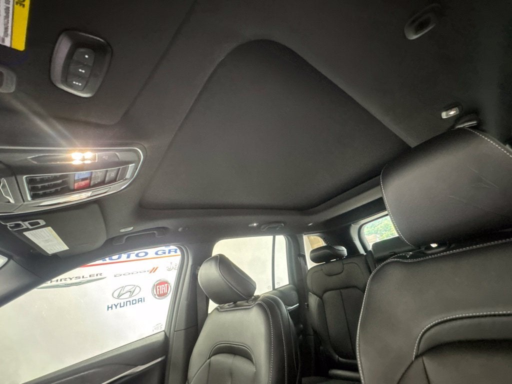 2027 Jeep Grand Cherokee GRAND CHEROKEE LIMITED 4X4