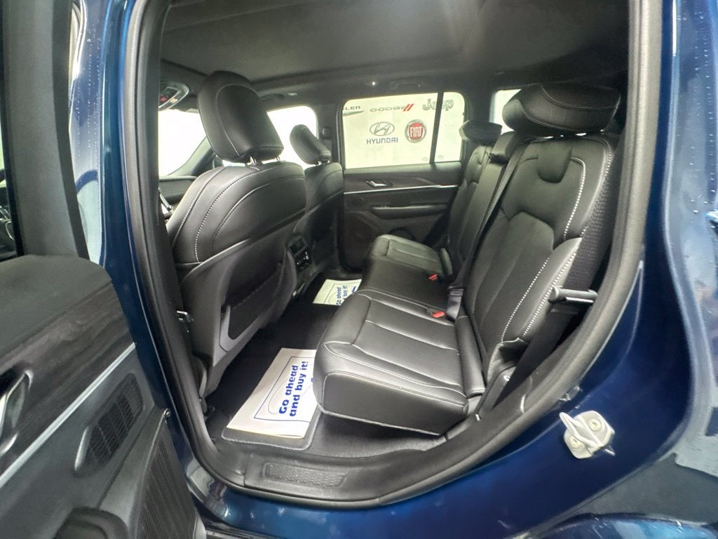 2027 Jeep Grand Cherokee GRAND CHEROKEE LIMITED 4X4