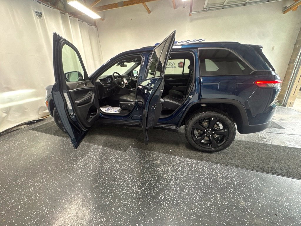 2027 Jeep Grand Cherokee GRAND CHEROKEE LIMITED 4X4