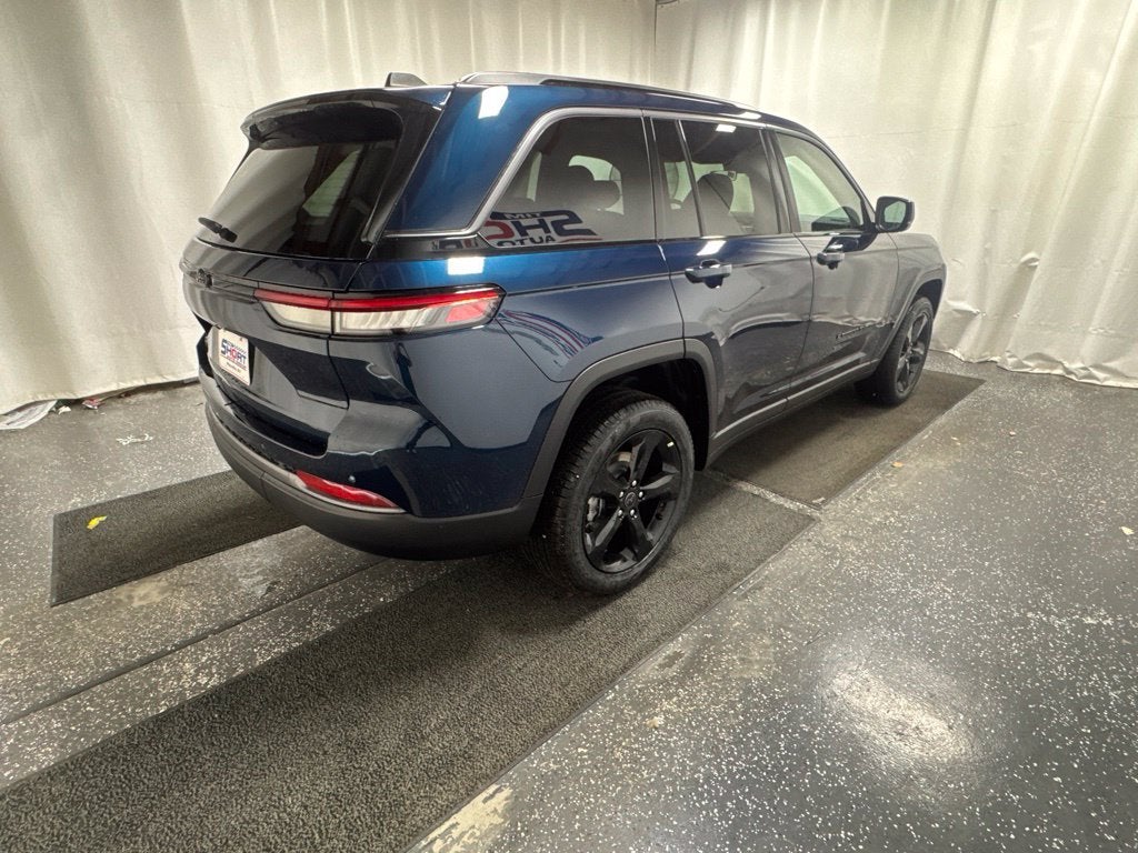 2027 Jeep Grand Cherokee GRAND CHEROKEE LIMITED 4X4