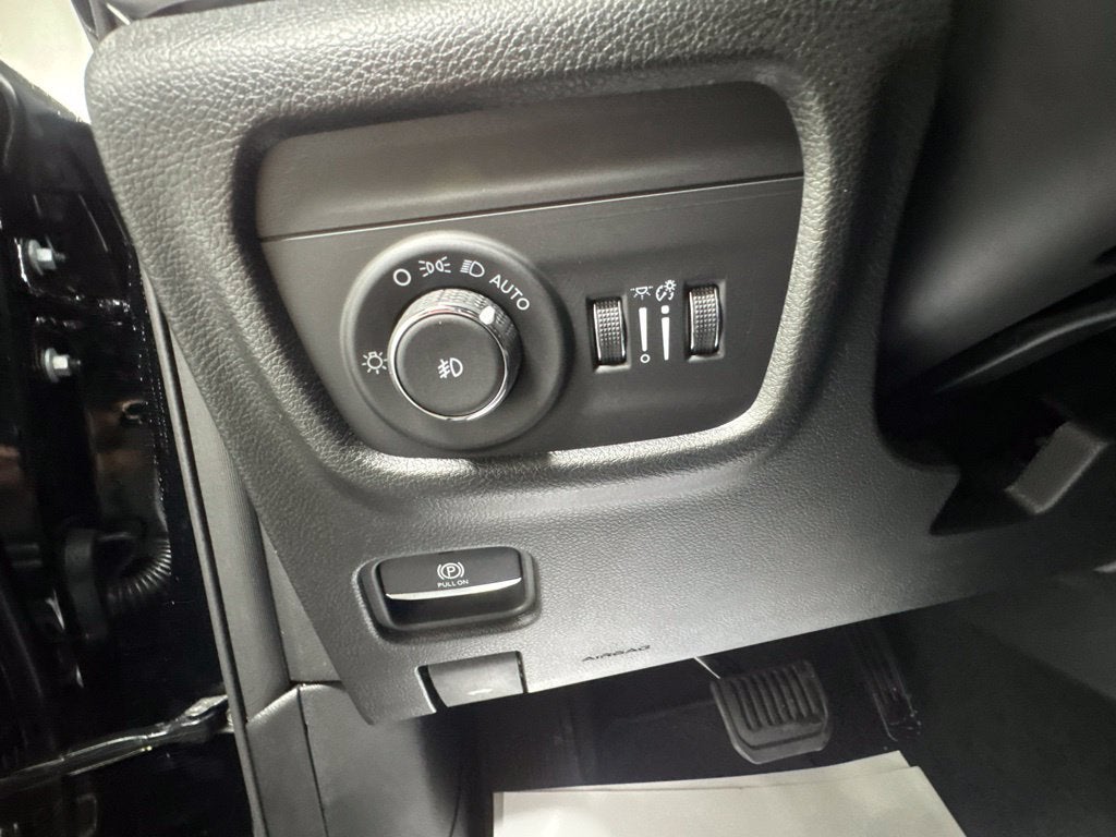 2027 Jeep Grand Cherokee GRAND CHEROKEE LIMITED 4X4