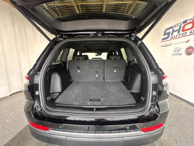 2027 Jeep Grand Cherokee GRAND CHEROKEE LIMITED 4X4