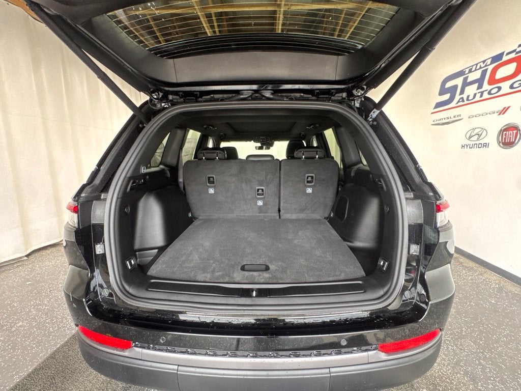 2027 Jeep Grand Cherokee GRAND CHEROKEE LIMITED 4X4