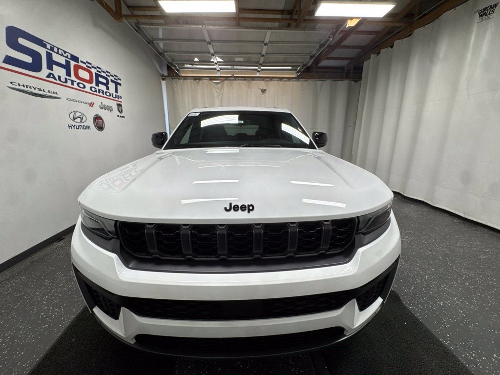 2027 Jeep Grand Cherokee GRAND CHEROKEE LIMITED 4X4