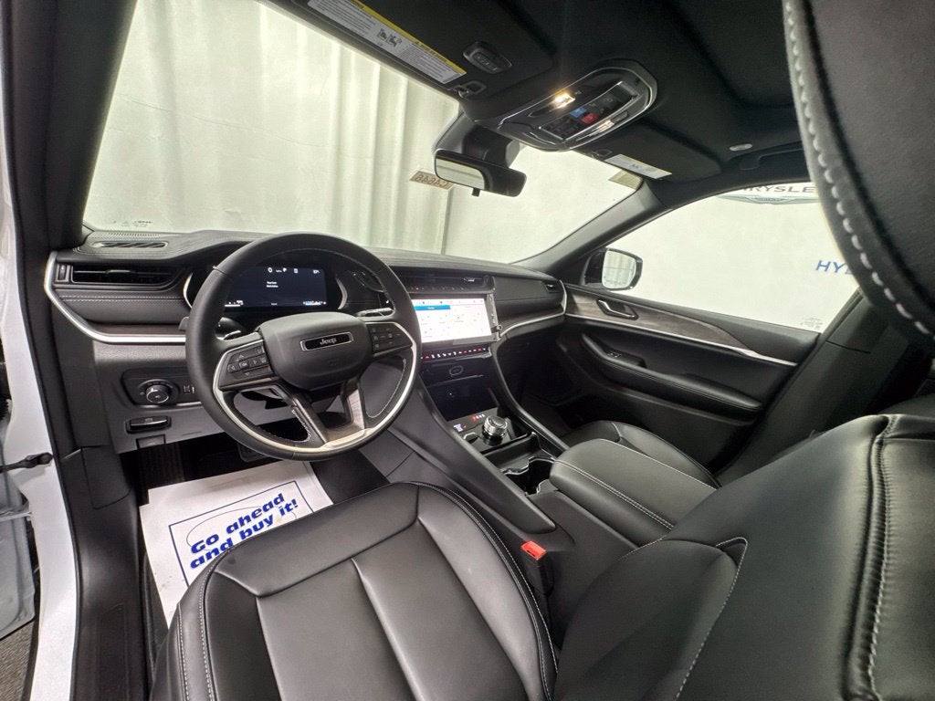 2027 Jeep Grand Cherokee GRAND CHEROKEE LIMITED 4X4