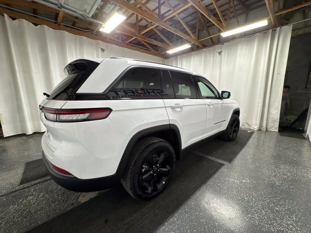 2027 Jeep Grand Cherokee GRAND CHEROKEE LIMITED 4X4