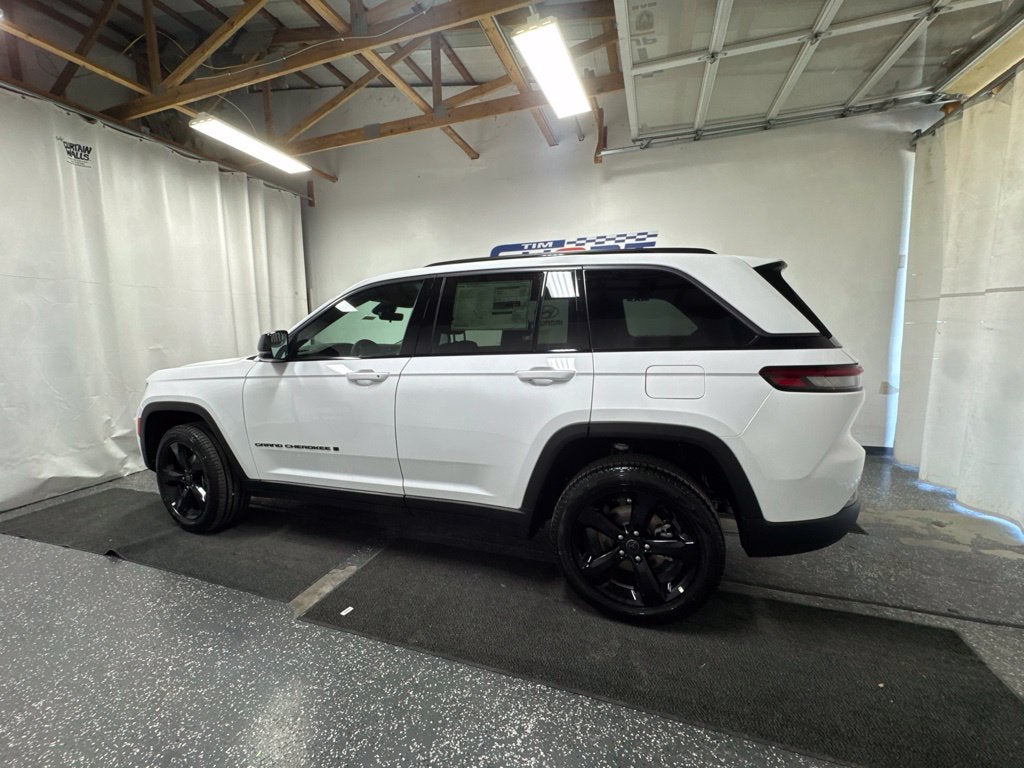 2027 Jeep Grand Cherokee GRAND CHEROKEE LIMITED 4X4