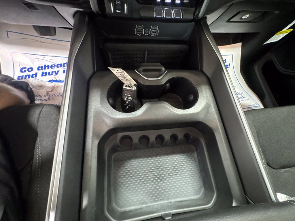2027 RAM Ram 1500 RAM 1500 BIG HORN CREW CAB 4X4 5'7' BOX