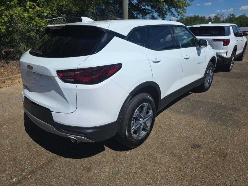 2025 Chevrolet Blazer AWD 2LT