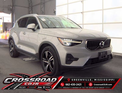 2023 Volvo XC40 B5 Plus Bright Theme